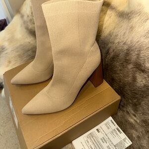 Journee Collection Noralinn Beige Heeled Boots